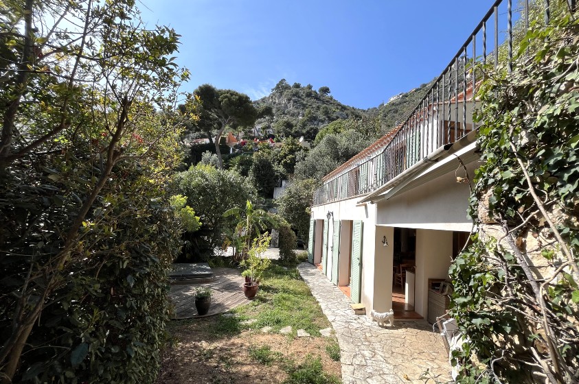 EZE BORD DE MER