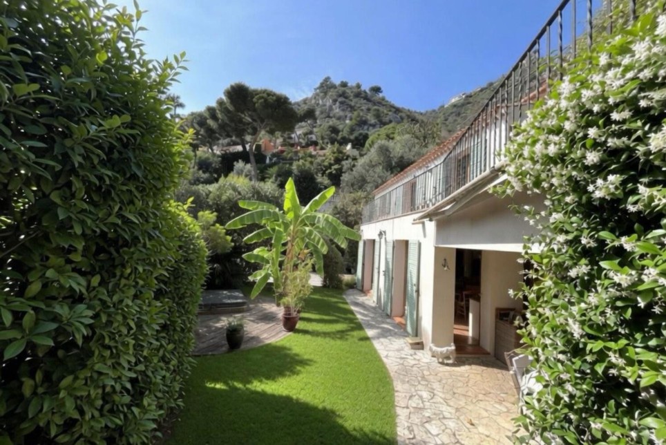 EZE BORD DE MER